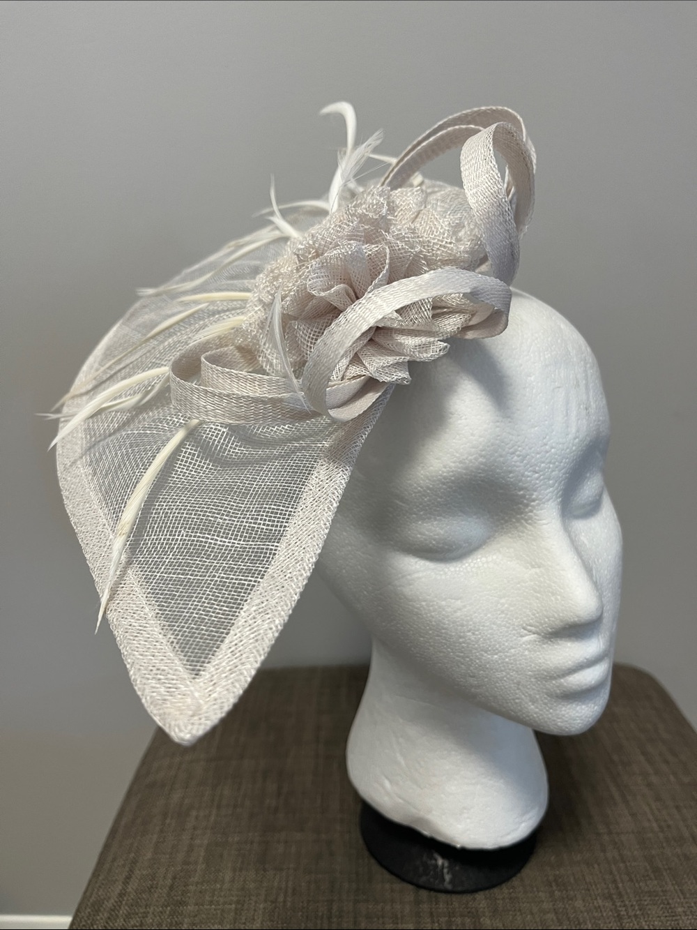 Elegant Cream Sinamay Teardrop Fascinator Hat with Feathers & Bow